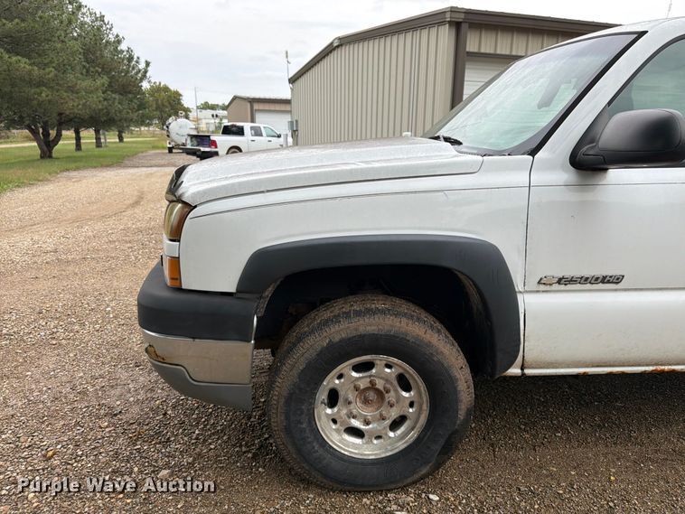 image for item FK3498 2005 Chevrolet Silverado pickup truck