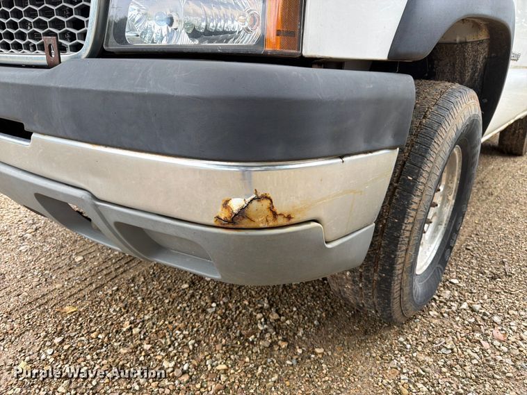 image for item FK3498 2005 Chevrolet Silverado pickup truck