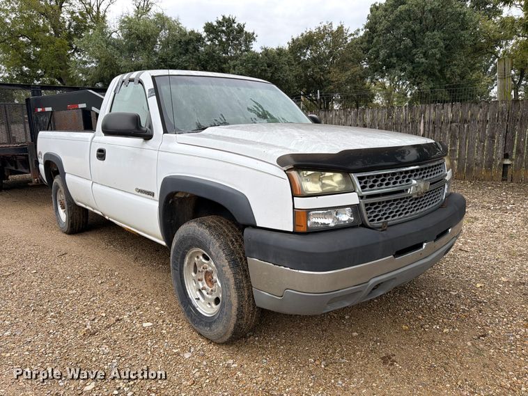 image for item FK3498 2005 Chevrolet Silverado pickup truck