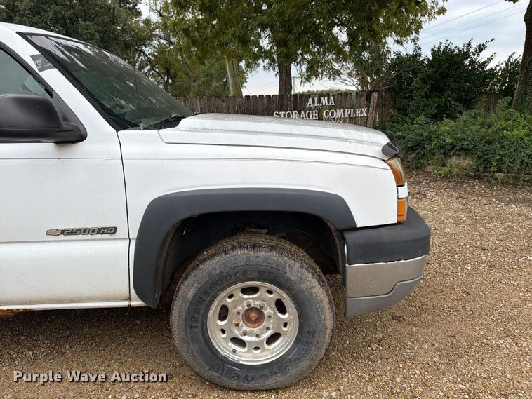 image for item FK3498 2005 Chevrolet Silverado pickup truck