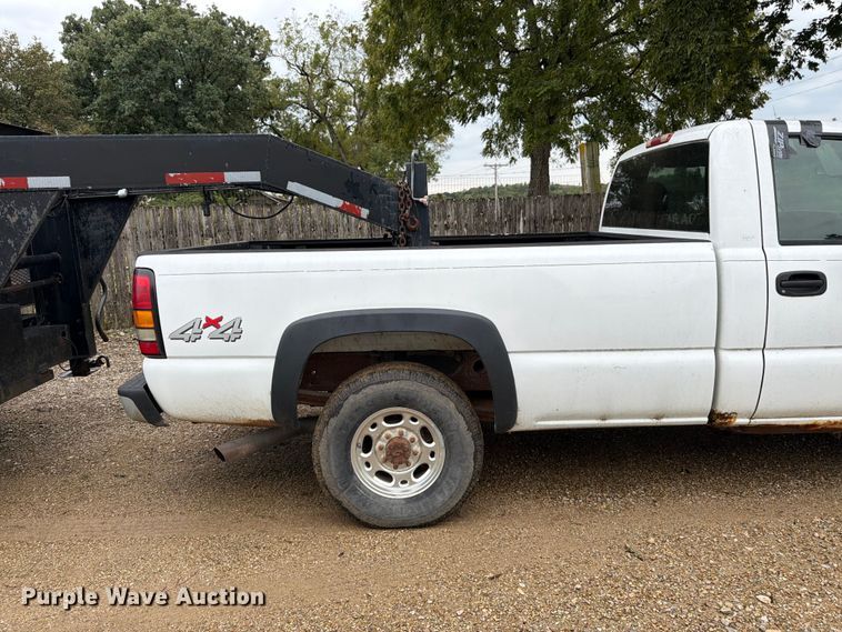 image for item FK3498 2005 Chevrolet Silverado pickup truck