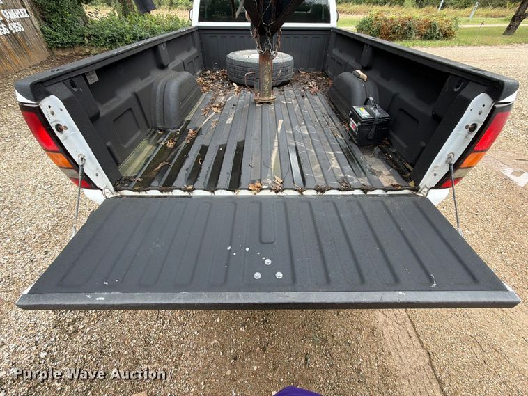 image for item FK3498 2005 Chevrolet Silverado pickup truck
