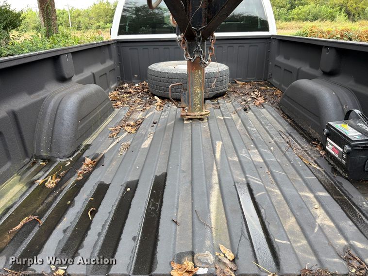 image for item FK3498 2005 Chevrolet Silverado pickup truck