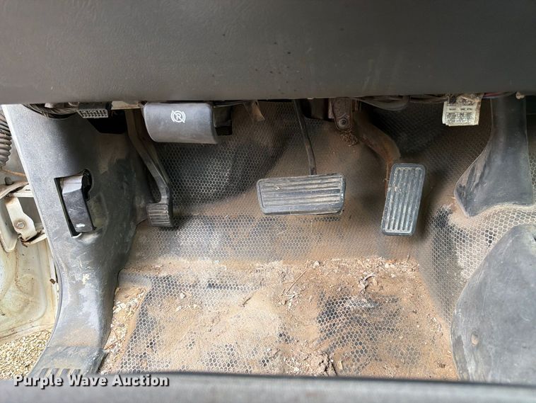 image for item FK3498 2005 Chevrolet Silverado pickup truck