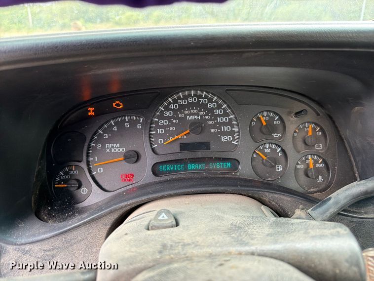 image for item FK3498 2005 Chevrolet Silverado pickup truck