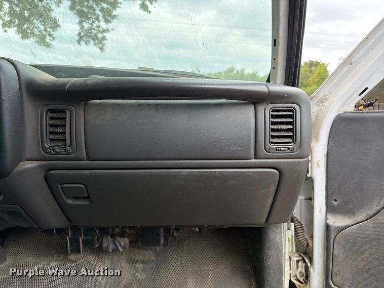 image for item FK3498 2005 Chevrolet Silverado pickup truck