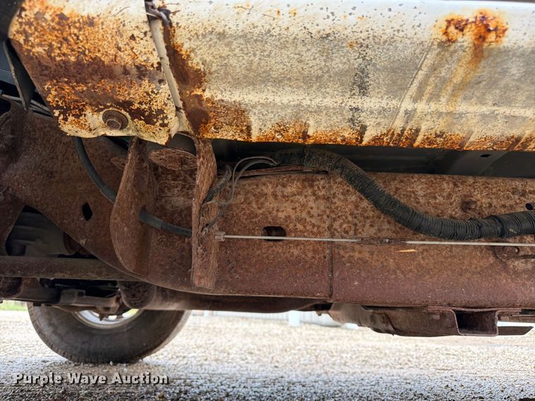 image for item FK3498 2005 Chevrolet Silverado pickup truck