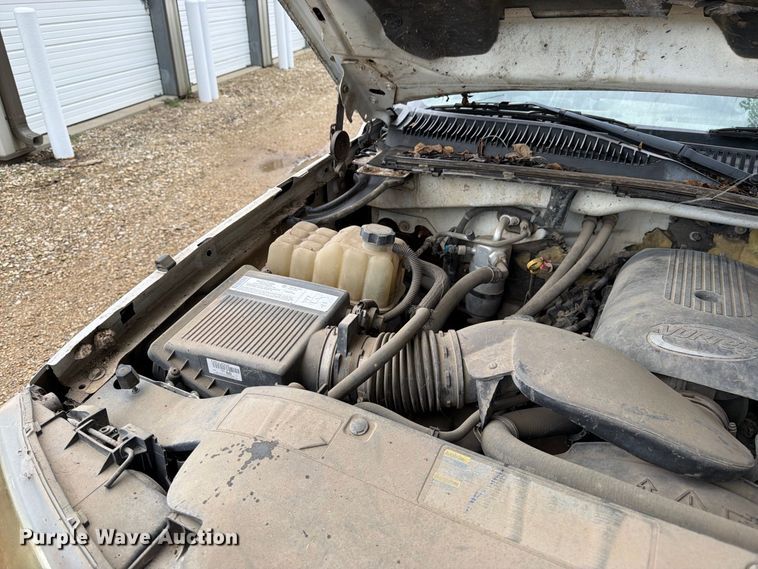image for item FK3498 2005 Chevrolet Silverado pickup truck