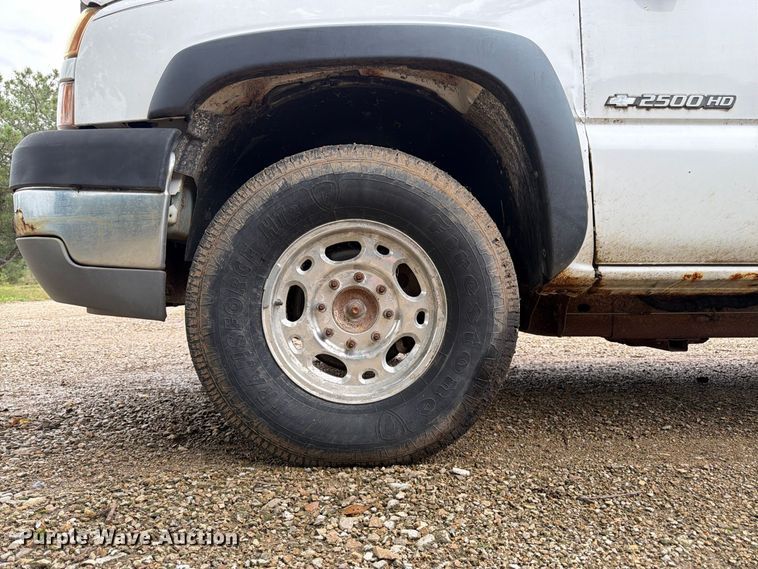 image for item FK3498 2005 Chevrolet Silverado pickup truck