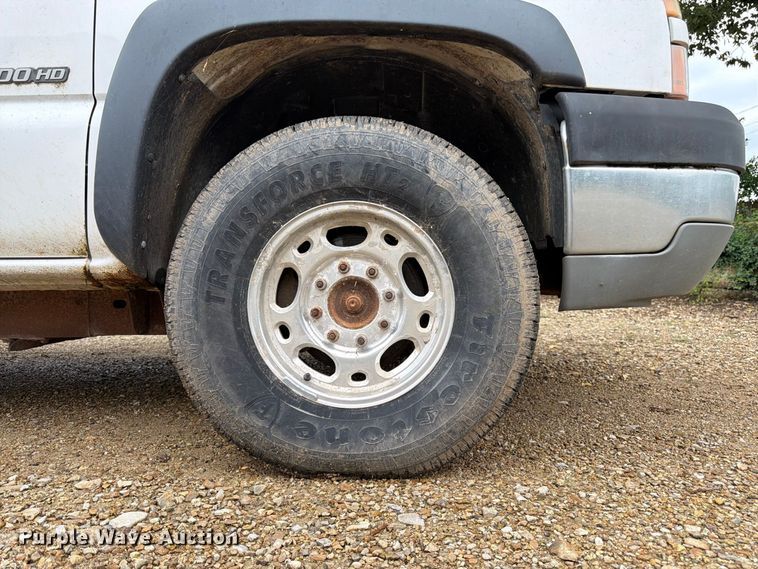 image for item FK3498 2005 Chevrolet Silverado pickup truck