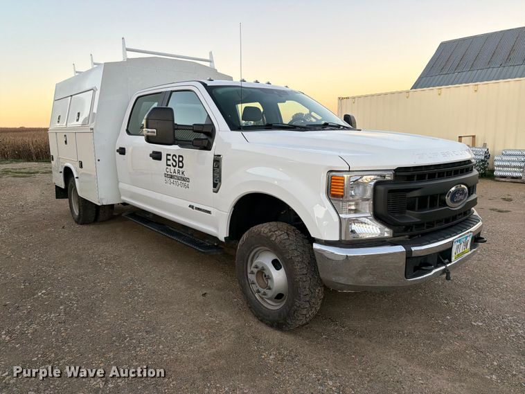 image for item FK3816 2020 Ford F350 Super Duty Crew Cab utility bed pickup truck