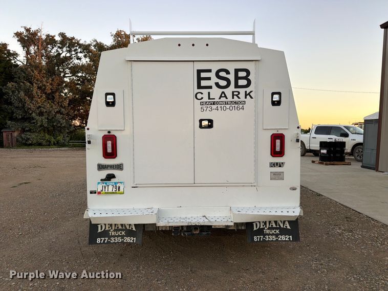 image for item FK3816 2020 Ford F350 Super Duty Crew Cab utility bed pickup truck