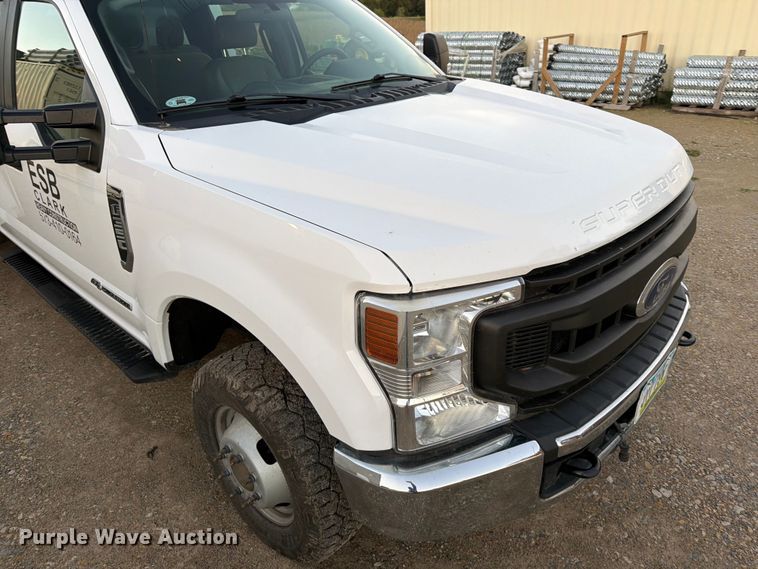 image for item FK3816 2020 Ford F350 Super Duty Crew Cab utility bed pickup truck