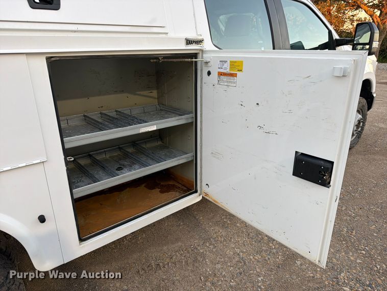 image for item FK3816 2020 Ford F350 Super Duty Crew Cab utility bed pickup truck