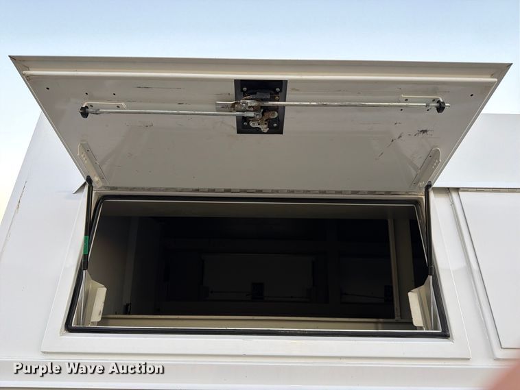 image for item FK3816 2020 Ford F350 Super Duty Crew Cab utility bed pickup truck