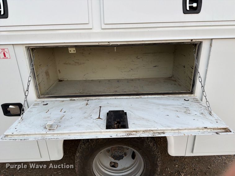 image for item FK3816 2020 Ford F350 Super Duty Crew Cab utility bed pickup truck
