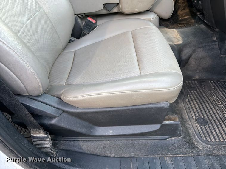 image for item FK3816 2020 Ford F350 Super Duty Crew Cab utility bed pickup truck