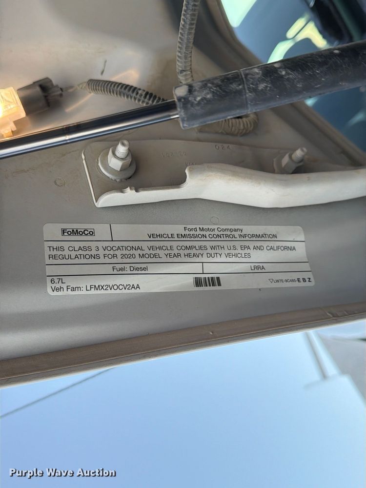 image for item FK3816 2020 Ford F350 Super Duty Crew Cab utility bed pickup truck