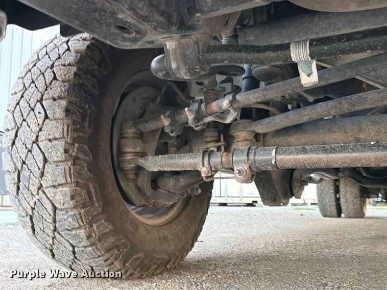 image for item FK3816 2020 Ford F350 Super Duty Crew Cab utility bed pickup truck