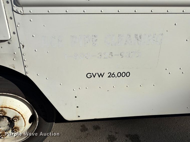 image for item FK3822 2008 Freightliner MT45 delivery truck