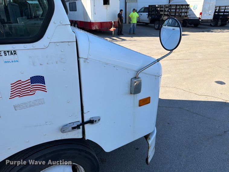 image for item FK3822 2008 Freightliner MT45 delivery truck