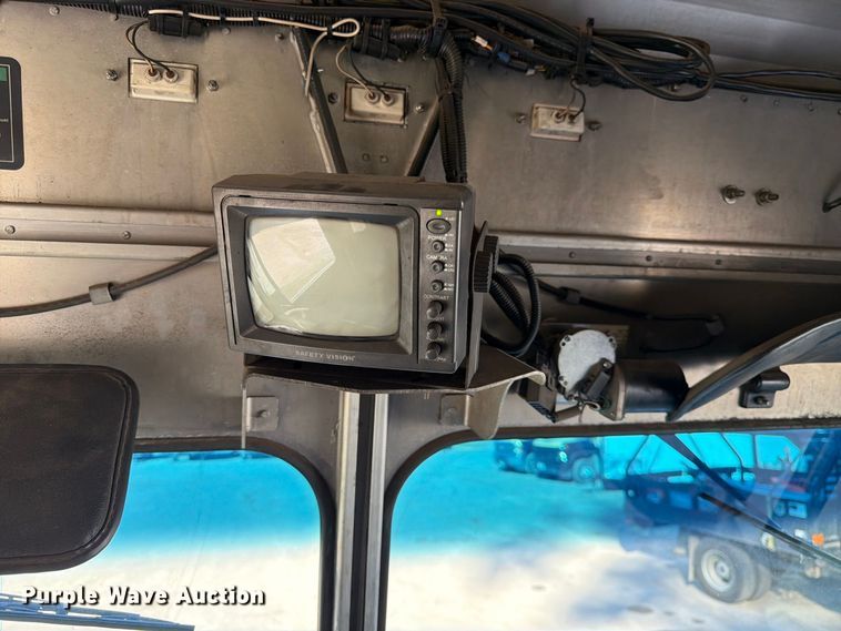 image for item FK3822 2008 Freightliner MT45 delivery truck