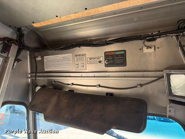image for item FK3822 2008 Freightliner MT45 delivery truck
