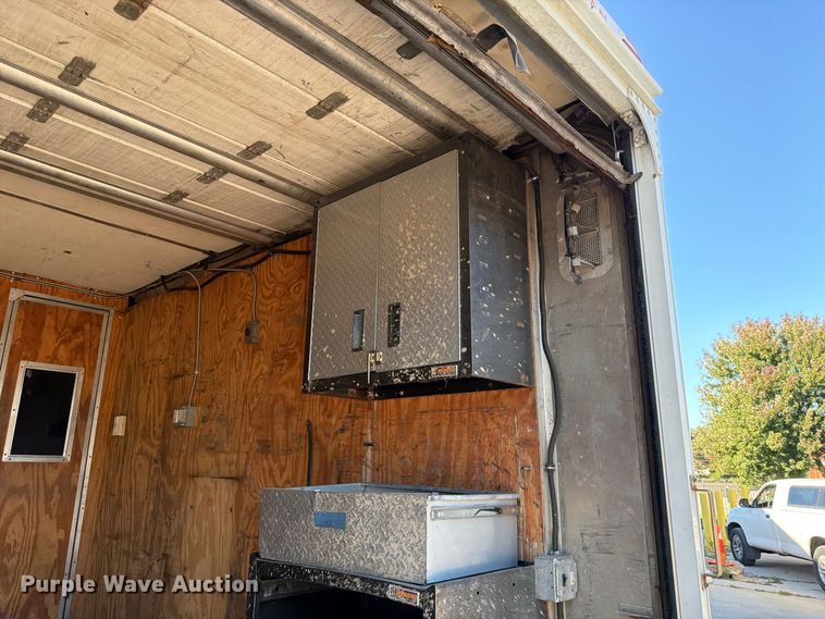 image for item FK3822 2008 Freightliner MT45 delivery truck