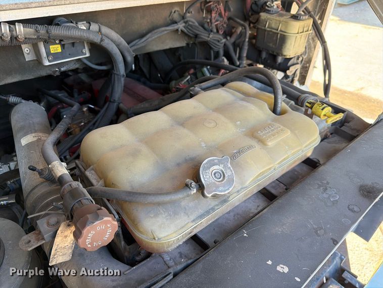 image for item FK3822 2008 Freightliner MT45 delivery truck