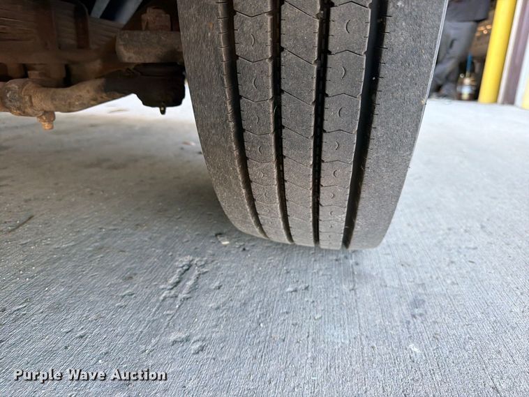 image for item FK3822 2008 Freightliner MT45 delivery truck