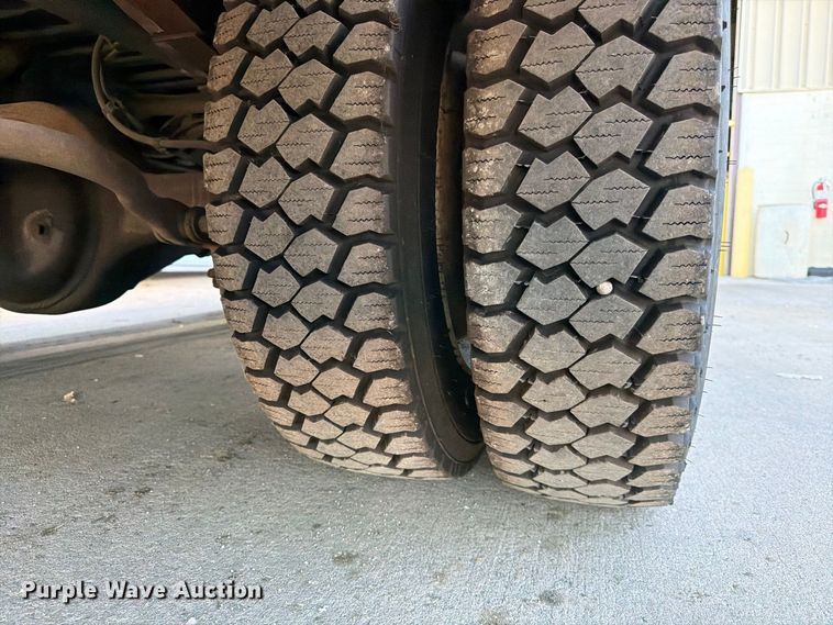 image for item FK3822 2008 Freightliner MT45 delivery truck
