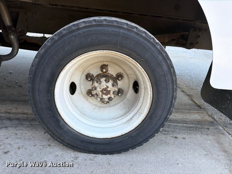image for item FK3822 2008 Freightliner MT45 delivery truck