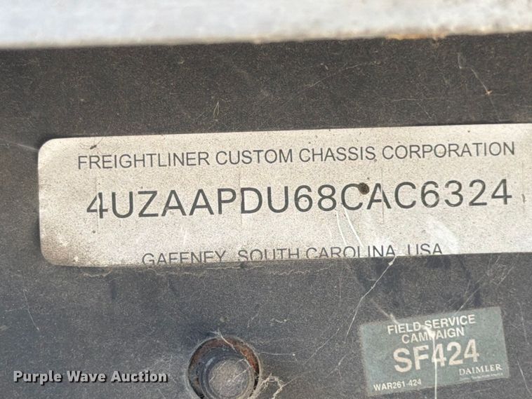 image for item FK3822 2008 Freightliner MT45 delivery truck