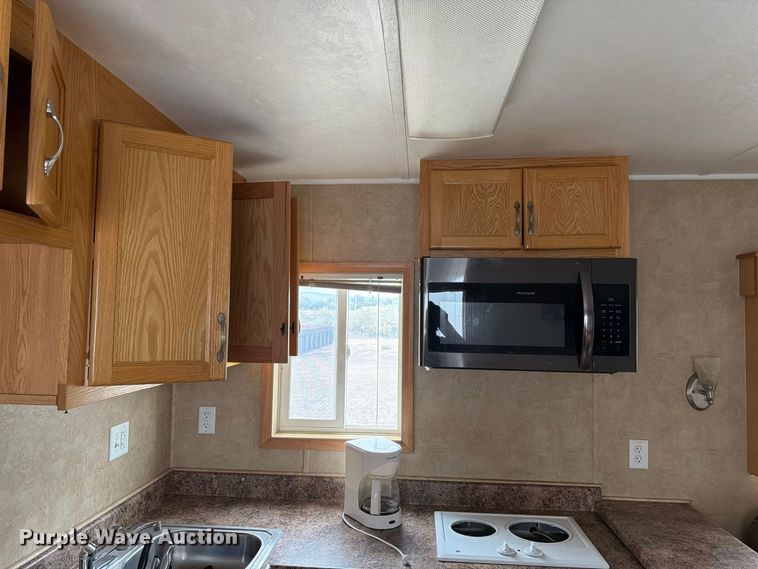 image for item FK4650 Skid mounted living quarters