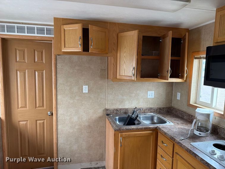 image for item FK4650 Skid mounted living quarters