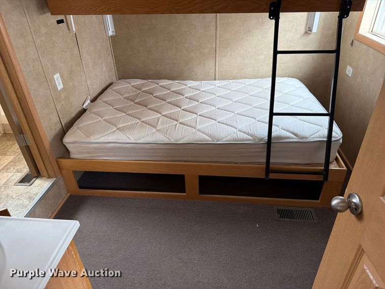 image for item FK4650 Skid mounted living quarters
