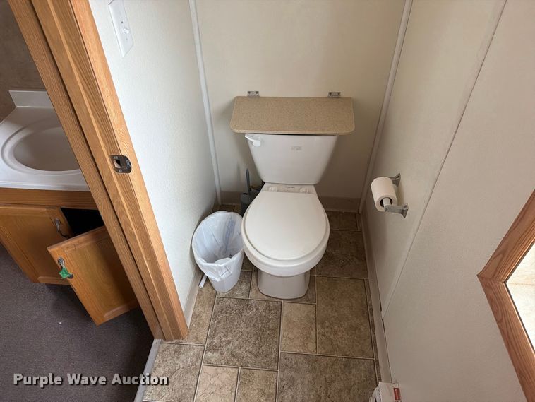 image for item FK4650 Skid mounted living quarters
