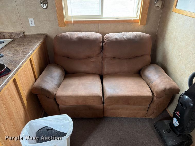 image for item FK4650 Skid mounted living quarters