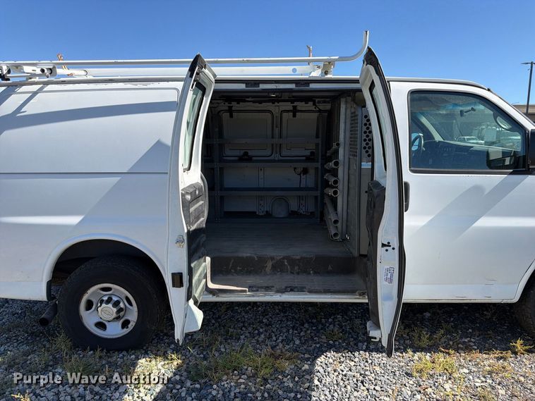 image for item FK4657 2012 Chevrolet Express 2500 delivery van