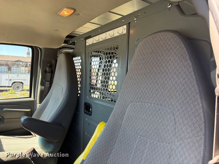 image for item FK4657 2012 Chevrolet Express 2500 delivery van
