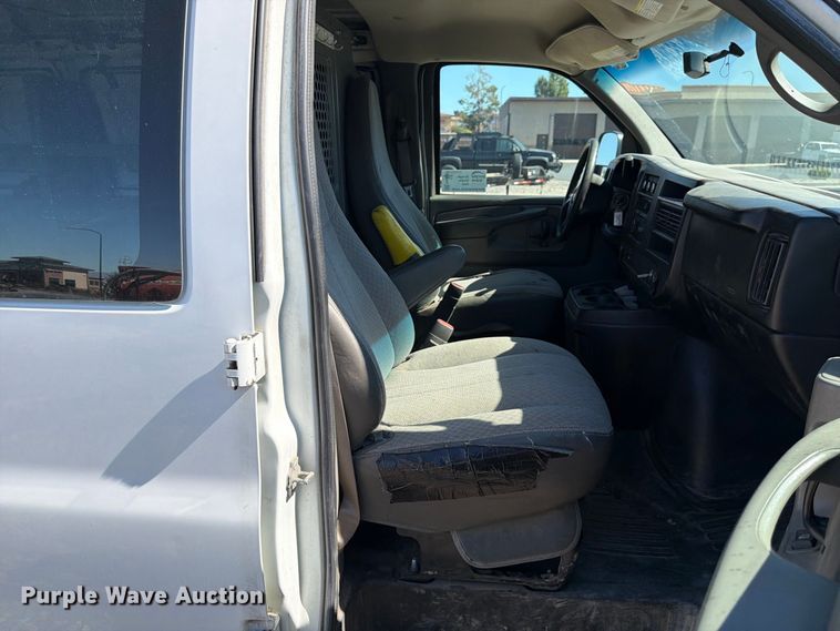 image for item FK4657 2012 Chevrolet Express 2500 delivery van