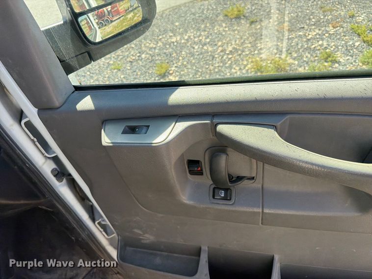 image for item FK4657 2012 Chevrolet Express 2500 delivery van