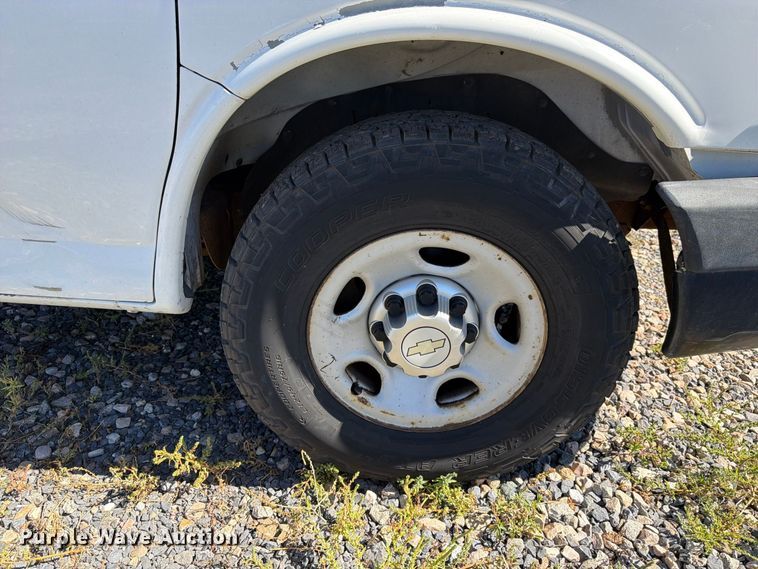 image for item FK4657 2012 Chevrolet Express 2500 delivery van
