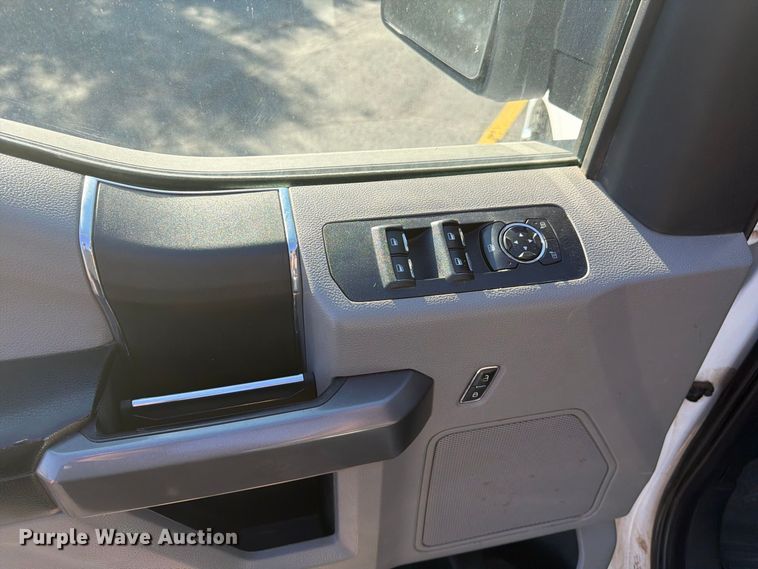 image for item FK4660 2020 Ford F150 Crew Cab pickup truck