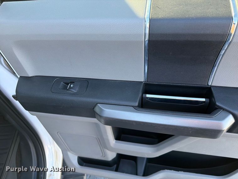 image for item FK4660 2020 Ford F150 Crew Cab pickup truck