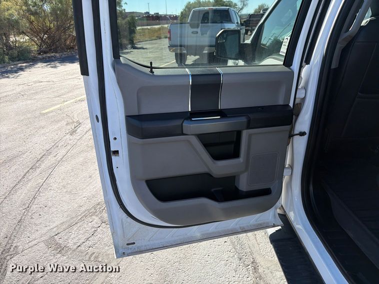 image for item FK4661 2018 Ford F150 Crew Cab pickup truck