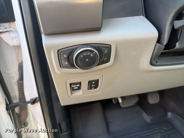 image for item FK4662 2020 Ford F150 Crew Cab pickup truck