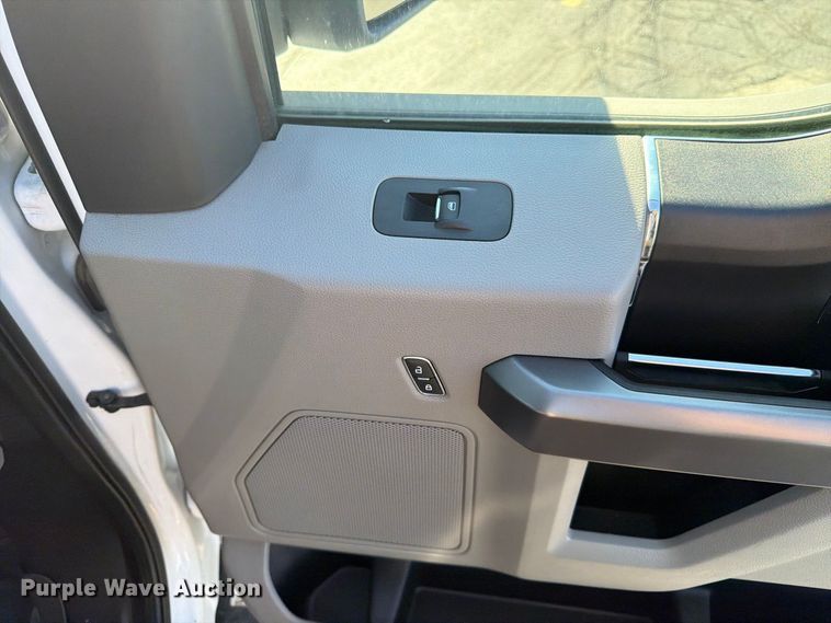 image for item FK4662 2020 Ford F150 Crew Cab pickup truck