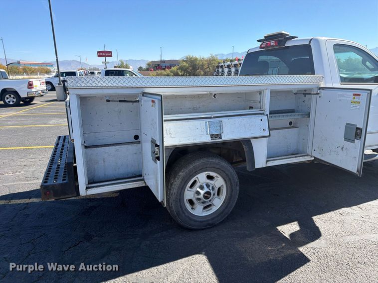image for item FK4663 2016 GMC Sierra 2500HD utility bed pickup truck