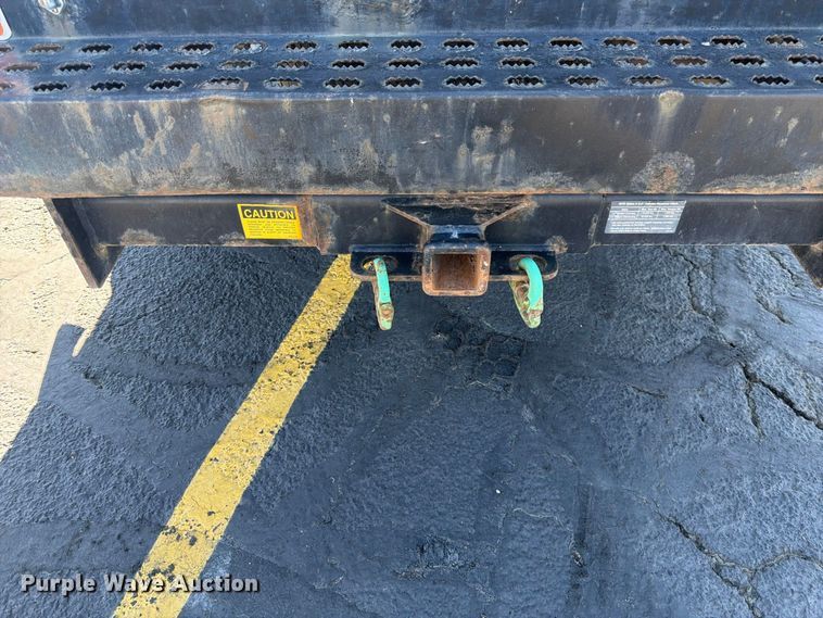 image for item FK4663 2016 GMC Sierra 2500HD utility bed pickup truck